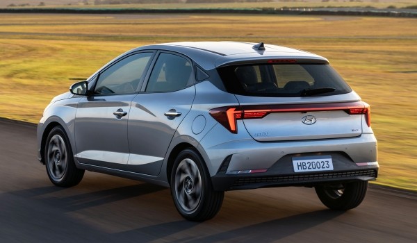 Седан и хэтчбек Hyundai HB20: рестайлинг и новый имидж