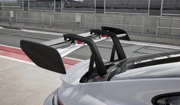 Еще экстремальнее: новый Porsche 911 GT3 RS и активная аэродинамика
