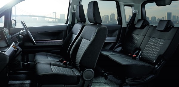 Хэтчбек Suzuki Wagon R: обновление и пересмотр гаммы