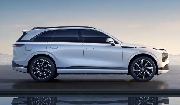 Большой кроссовер Xpeng G9: новый флагман бренда