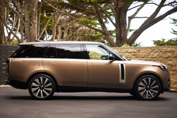 Дайджест дня: самый дорогой Range Rover, виски Bentley и другие события индустрии