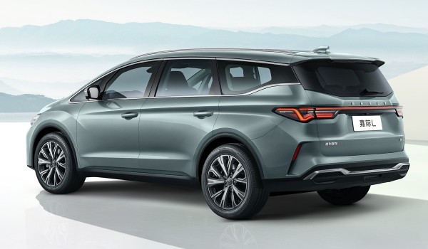 Минивэн Geely Jiaji L: увеличенный багажник и много обновок