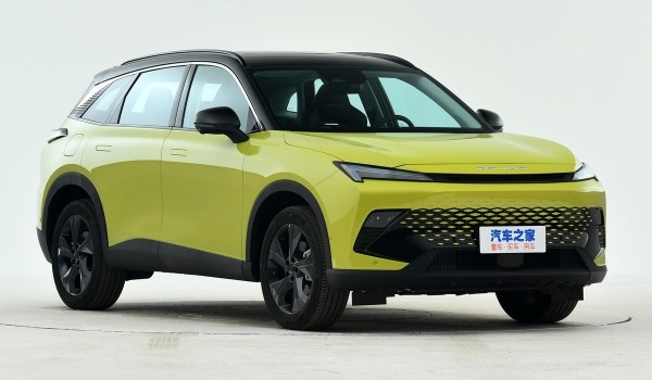 Новый кроссовер Beijing Mofang: первый «китаец» без зеркал