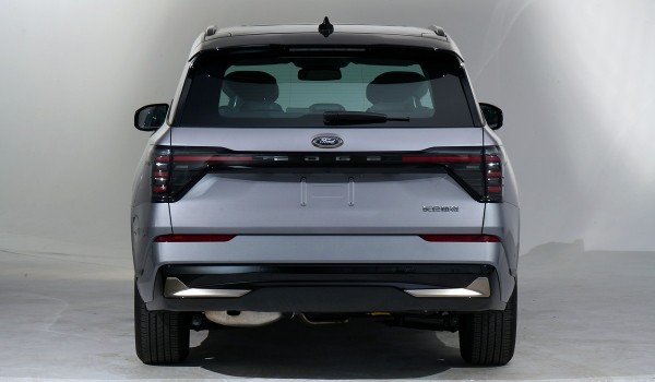 Новый Ford Edge, минивэн FAW и другие утечки из Китая