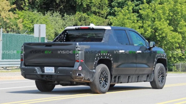Электрический пикап Chevrolet Silverado EV 2024 года впервые засветился во время рекламных съемок Электрический пикап Chevrolet Silverado EV 2024 года впервые засветился во время рекламных съемок