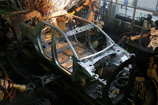 Firefly или стильный спортивный электромобиль для детей