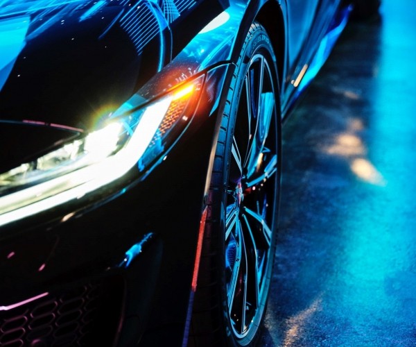 Jaguar хочет стать максимально роскошным брендом и запускает новую рекламную кампанию Jaguar хочет стать максимально роскошным брендом и запускает новую рекламную кампанию