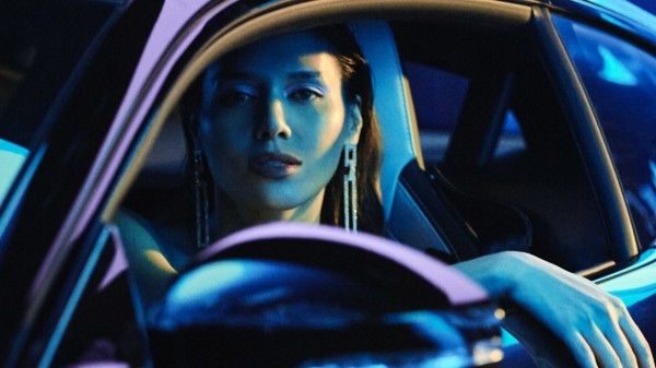 Jaguar хочет стать максимально роскошным брендом и запускает новую рекламную кампанию Jaguar хочет стать максимально роскошным брендом и запускает новую рекламную кампанию