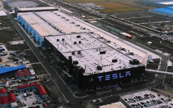 На заводе TESLA в Шанхае с 2019 года произвели 1 млн электрокаров На заводе TESLA в Шанхае с 2019 года произвели 1 млн электрокаров