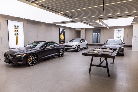 Разбитый кроссовер Toyota bZ4x 2023 года выставили на продажу после ДТП Разбитый кроссовер Toyota bZ4x 2023 года выставили на продажу после ДТП