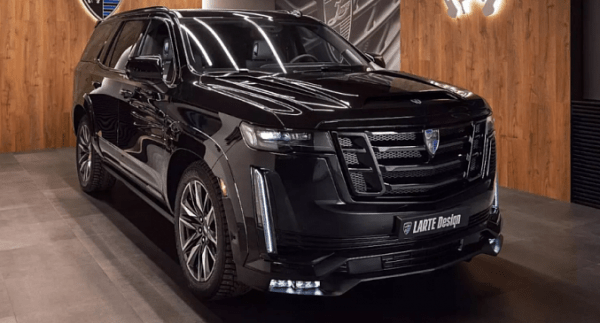 Седан CADILLAC CT6 нового поколения показали на шпионских фото с меньшим количеством камуфляжа