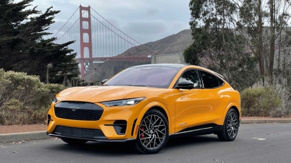 В июле 2022 года компания Ford продала больше машин Mach-E, чем обычных «Мустангов»