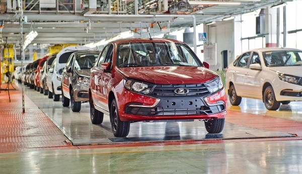 Дайджест дня: прощальный Challenger Black Ghost, «автомат» для Лады и другие события индустрии Дайджест дня: прощальный Challenger Black Ghost, «автомат» для Лады и другие события индустрии