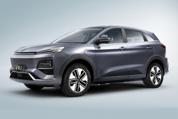 JAC выводит на рынок электрический кроссовер Sehol Aipao S JAC выводит на рынок электрический кроссовер Sehol Aipao S