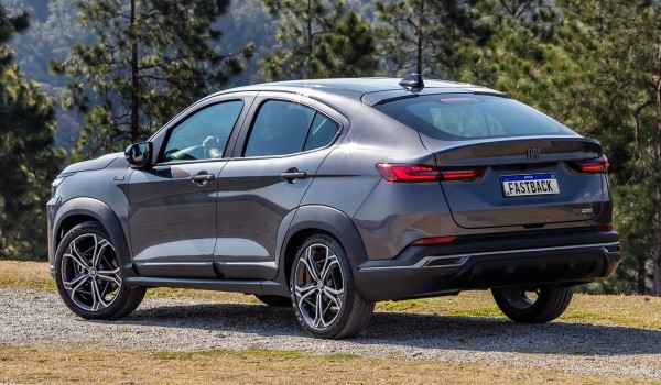 Купеобразный паркетник Fiat Fastback выходит на рынок Купеобразный паркетник Fiat Fastback выходит на рынок