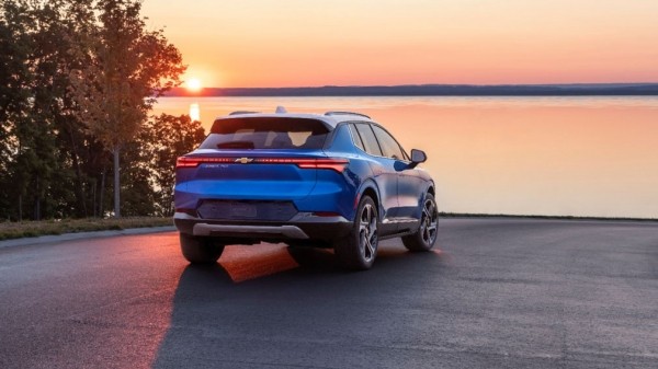 Представлен новый кроссовер CHEVROLET EQUINOX EV Представлен новый кроссовер CHEVROLET EQUINOX EV