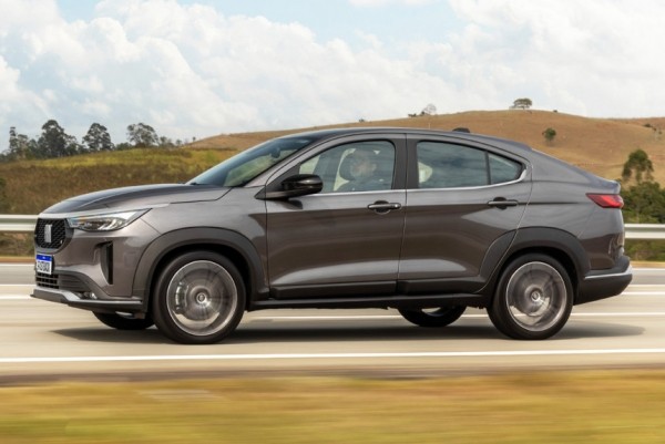 Купеобразный паркетник Fiat Fastback выходит на рынок Купеобразный паркетник Fiat Fastback выходит на рынок