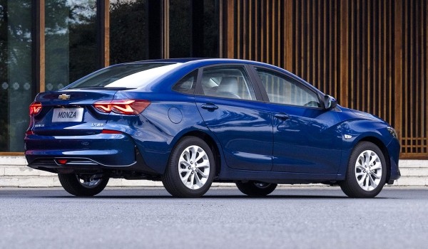Рестайлинговый седан Chevrolet Monza: дело Lacetti живет Рестайлинговый седан Chevrolet Monza: дело Lacetti живет