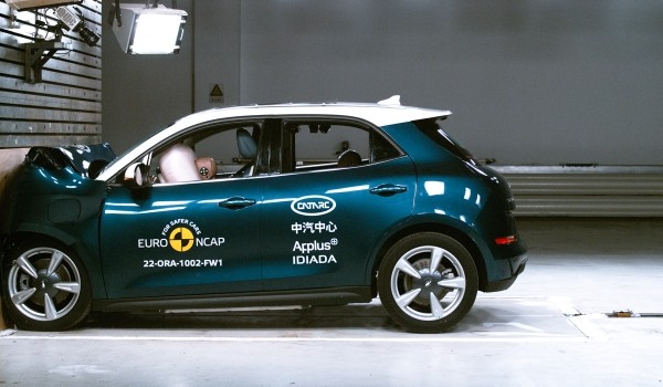 Дайджест дня: Комендант на подходе, бюджетный Buick и другие события индустрии Дайджест дня: Комендант на подходе, бюджетный Buick и другие события индустрии