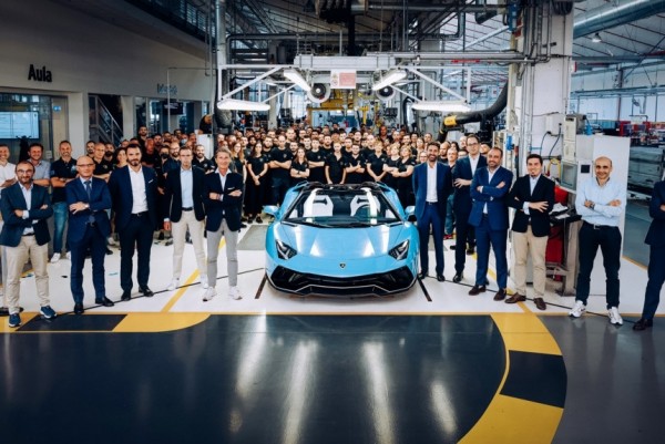 Дайджест дня: последний Aventador, Focus с трековым пакетом и другие события индустрии Дайджест дня: последний Aventador, Focus с трековым пакетом и другие события индустрии