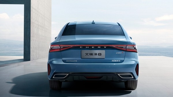 Флагманский седан CHERY Arrizo 8 впервые заметили в РФ 