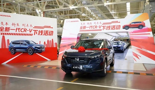 Дайджест дня: Infiniti QX50 Sport, лондонские Bentley и другие события индустрии