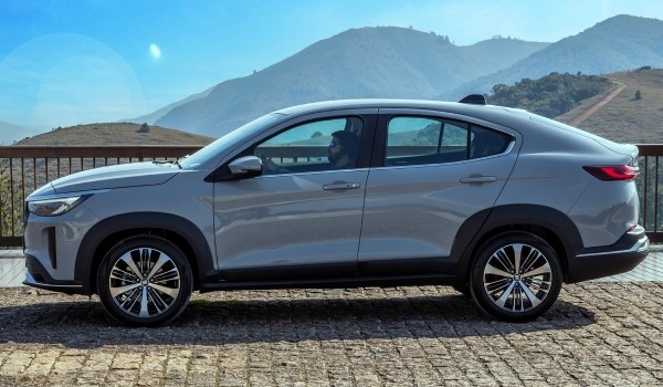 Купеобразный паркетник Fiat Fastback выходит на рынок Купеобразный паркетник Fiat Fastback выходит на рынок