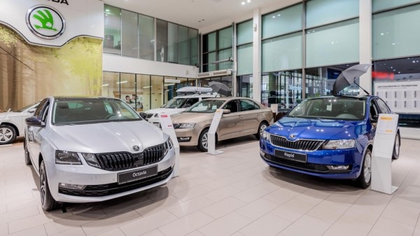 Автоэксперт Кулаков спрогнозировал сокращение дилерских центров в РФ на треть до конца 2022 года Автоэксперт Кулаков спрогнозировал сокращение дилерских центров в РФ на треть до конца 2022 года