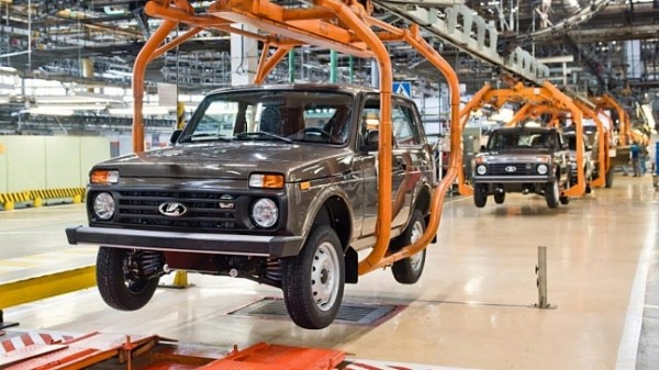АВТОВАЗ продолжает производство некомплектных автомашин LADA Niva в сентябре 2022 года