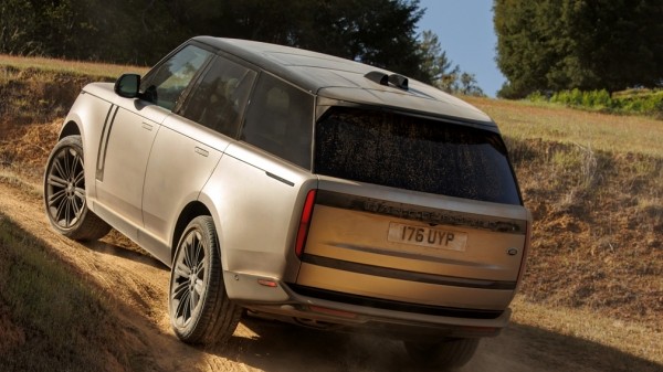 В РФ стартовали продажи Range Rover пятого поколения по цене втрое выше, чем в ЕС