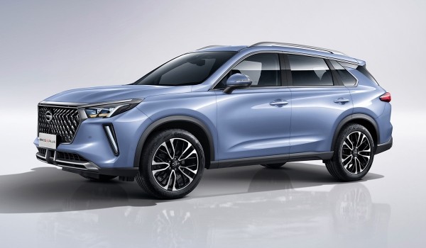 GAC одновременно обновил кроссоверы GS4 и GS4 Plus