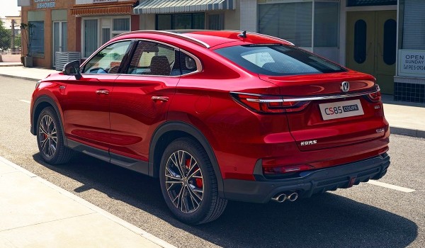 Кроссовер Changan CS85 стал мощнее после модернизации Кроссовер Changan CS85 стал мощнее после модернизации