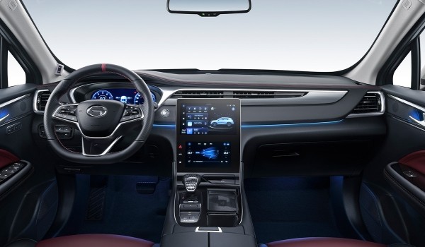 GAC одновременно обновил кроссоверы GS4 и GS4 Plus