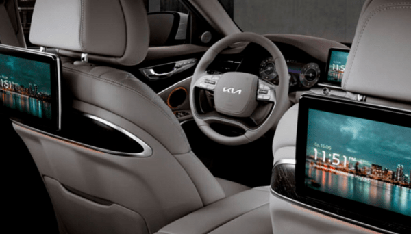 KIA опубликовала прайс-лист на новейший седан K9 в РФ