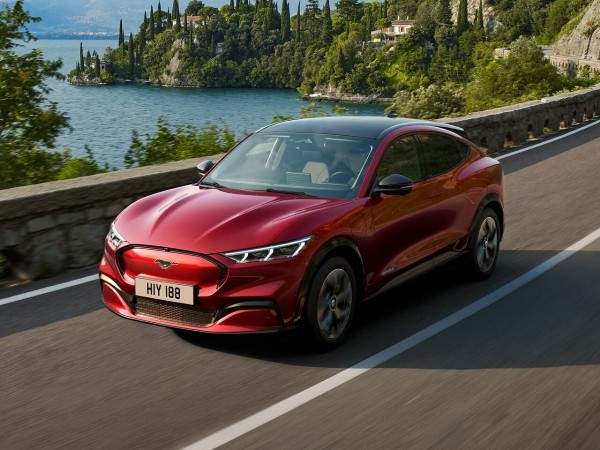 Компания Ford отзывает проданные кроссоверы Mustang Mach-E 2022 года 