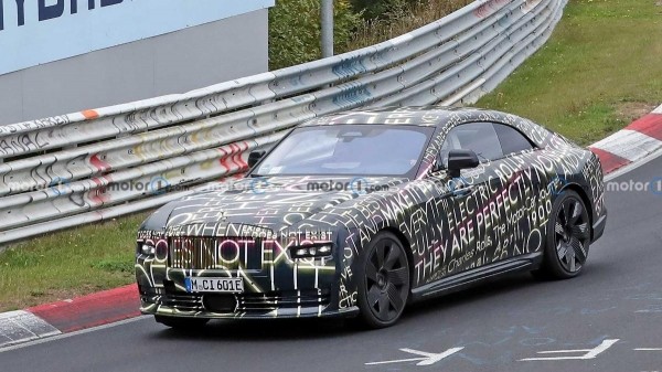 На тестах замечен прототип электрического седана Rolls-Royce Spectre На тестах замечен прототип электрического седана Rolls-Royce Spectre