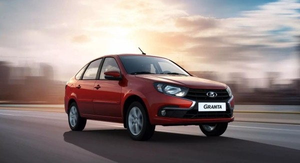 Первая партия упрощенных автомашин LADA Granta появилась у автодилеров в Казахстане