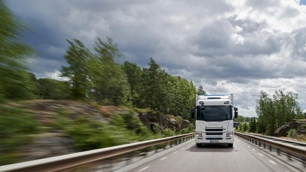 Производители коммерческих автомашин MAN и SCANIA продают бизнес в России