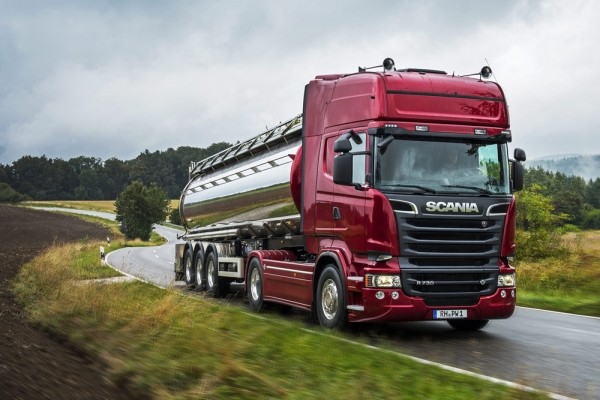 Производители коммерческих автомашин MAN и SCANIA продают бизнес в России