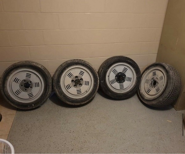 Редкие диски BMW M1 стоят как автомобиль Toyota Corolla Редкие диски BMW M1 стоят как автомобиль Toyota Corolla