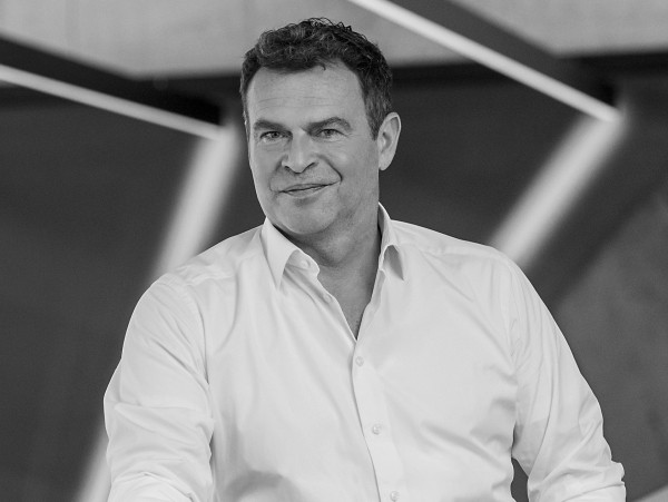 Швейцарский стартап Piech Automotive взял на работу бывших руководителей AMG и Aston Martin Швейцарский стартап Piech Automotive взял на работу бывших руководителей AMG и Aston Martin