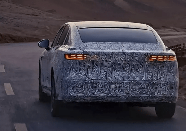 В КНР стартовали испытания седана марки Voyah, которая появится в РФ