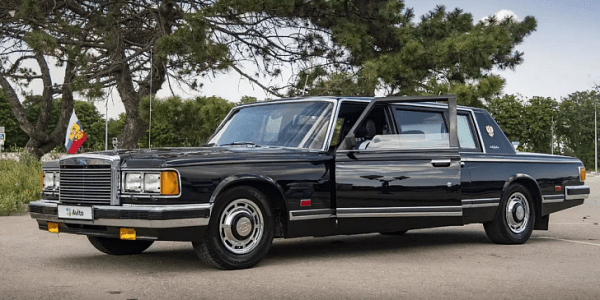 В РФ выставили на продажу редкую автомашину ЗИЛ-117 как у Брежнева за 50 млн рублей