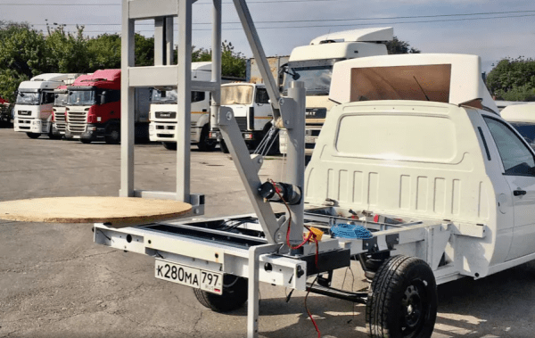 В Тольятти показали лёгкий пикап PVR с ручным манипулятором на базе LADA Granta 2022 года В Тольятти показали лёгкий пикап PVR с ручным манипулятором на базе LADA Granta 2022 года