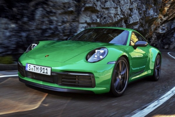 Porsche 911 Carrera T: новая облегченная версия с «механикой» Porsche 911 Carrera T: новая облегченная версия с «механикой»