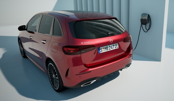 Обновленный Mercedes-Benz B-класса: прощальная гастроль Обновленный Mercedes-Benz B-класса: прощальная гастроль