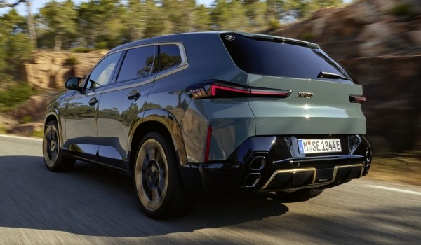 Мощный кроссовер BMW XM: серийная версия Мощный кроссовер BMW XM: серийная версия