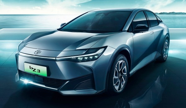 Представлен седан Toyota bZ3: детище трех компаний Представлен седан Toyota bZ3: детище трех компаний