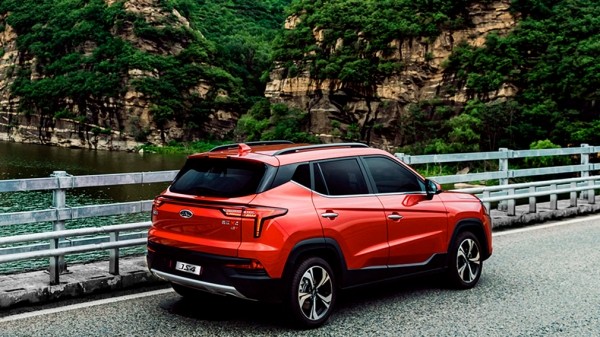 Представлен компактный кроссовер JAC JS4 для российского рынка Представлен компактный кроссовер JAC JS4 для российского рынка