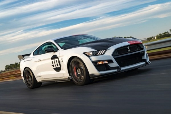 Дайджест дня: 1200-сильный Mustang, Татнефть покупает завод Nokian и другие события индустрии